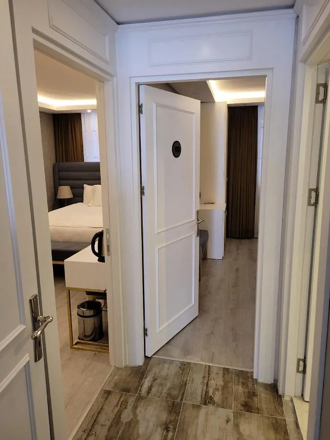Mr Beyaz Hotel Istanboel 0*,