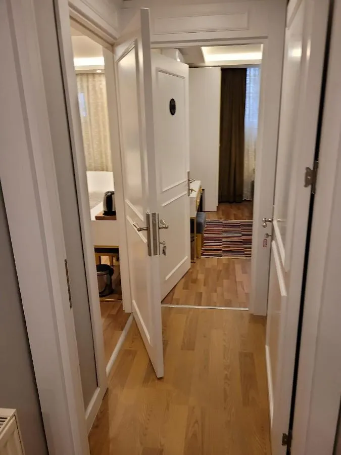 Mr Beyaz Hotel Стамбул