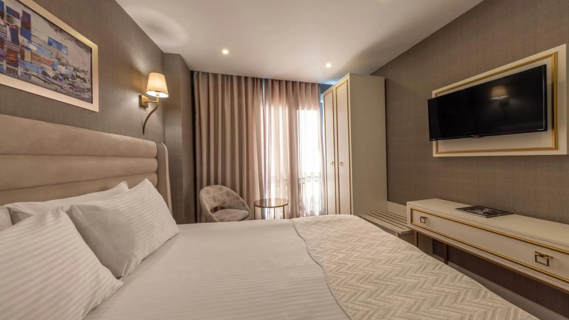 Mr Beyaz Hotel Стамбул