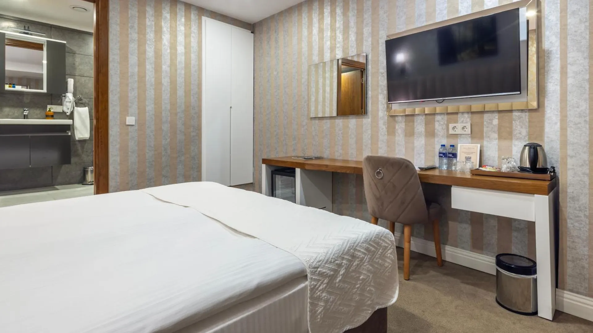 Mr Beyaz Hotel 이스탄불 터키
