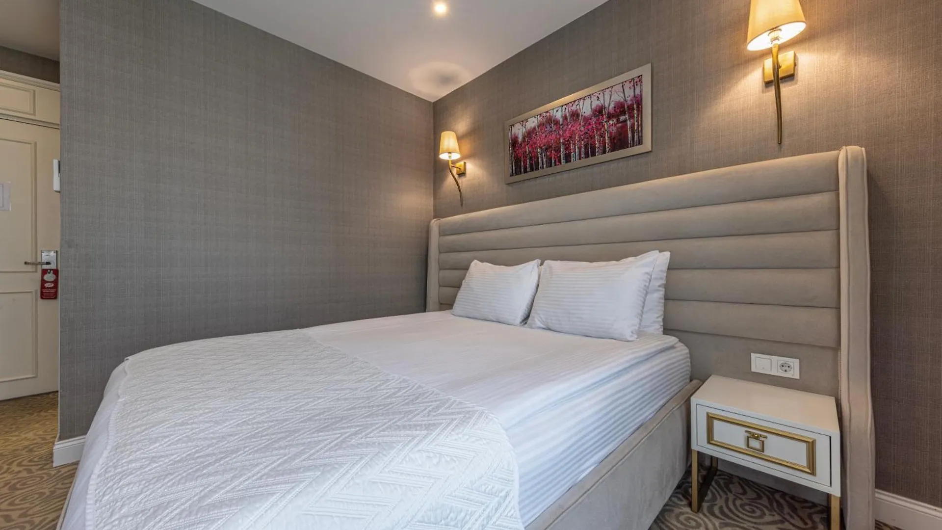 Mr Beyaz Hotel Стамбул