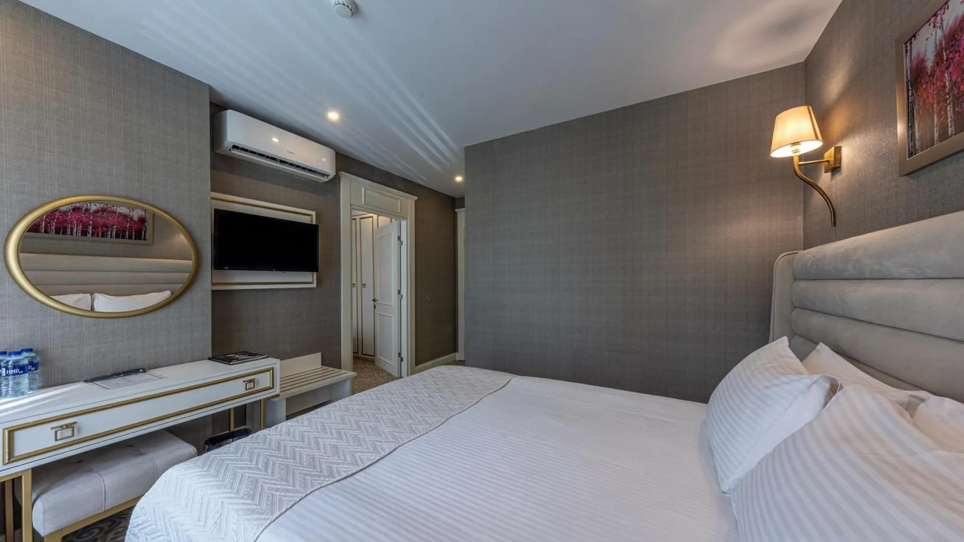 Mr Beyaz Hotel Стамбул 0*,