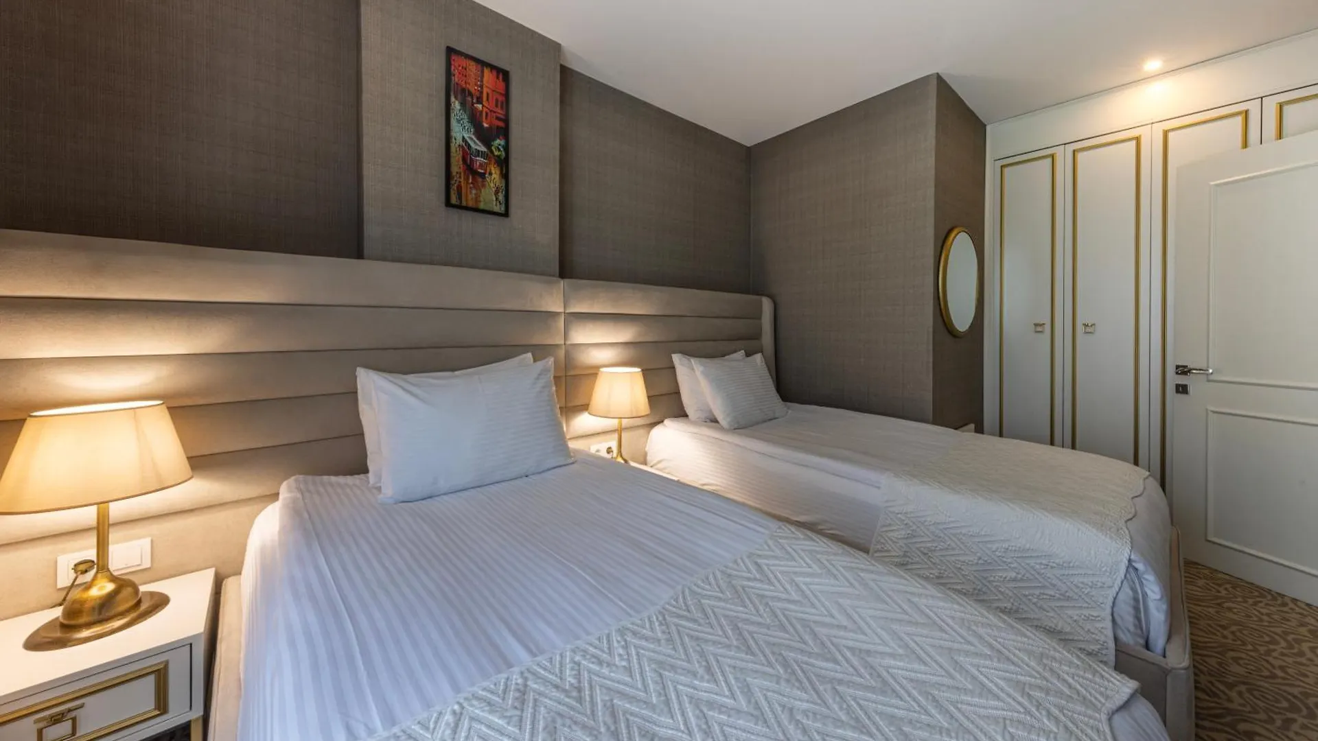 Mr Beyaz Hotel Стамбул Турция